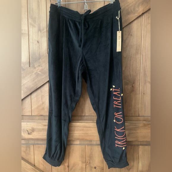 Rae Dunn Trick or Treat Sweat Pants. Size XL. NWT. Smoke free home. - Picture 2 of 8